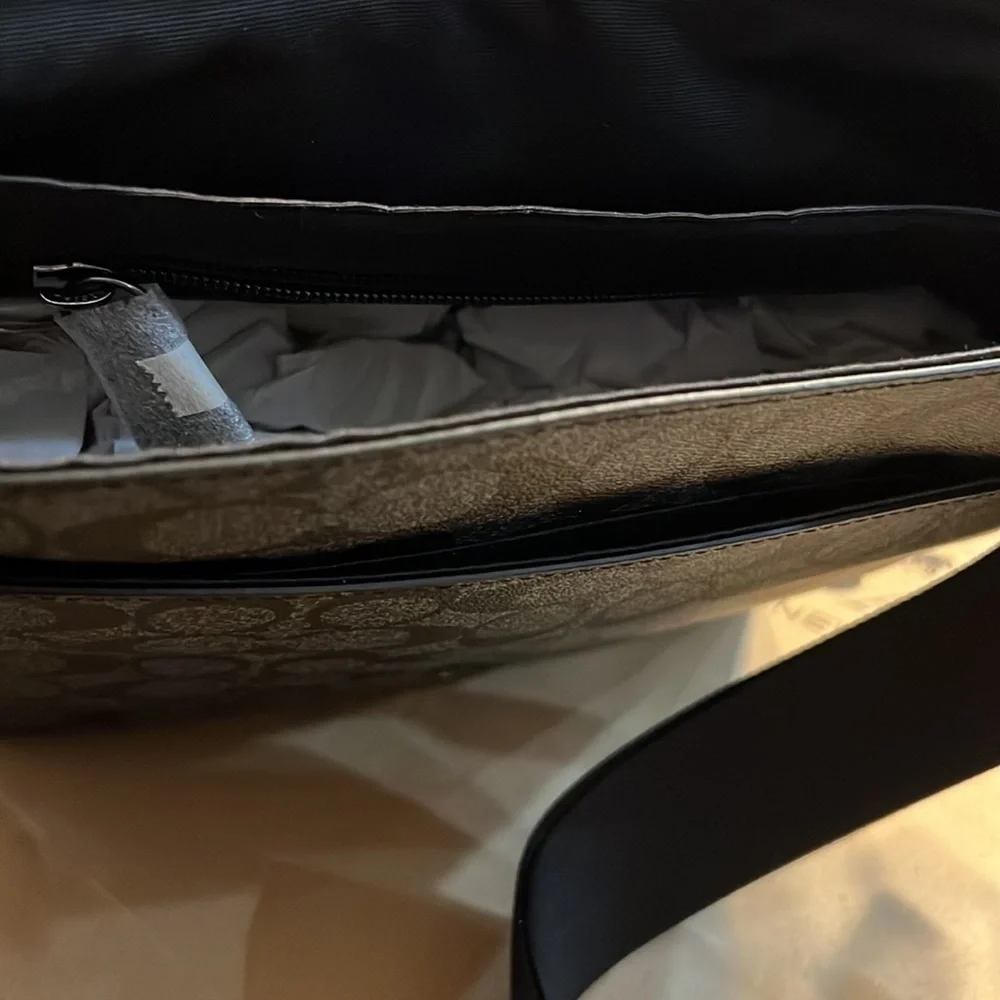 Houston Map Bag In Signature Canvas(Coach)